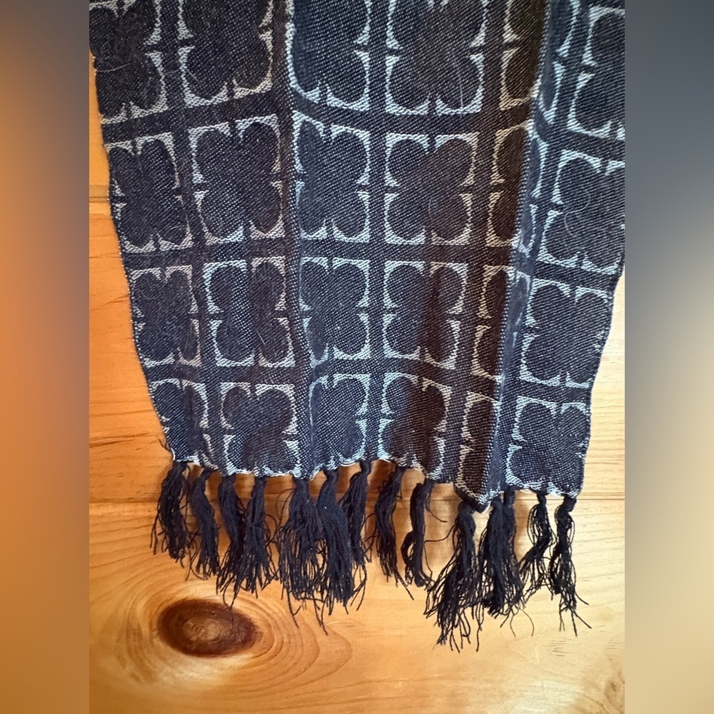 Liz Claiborne long scarf